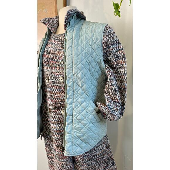 Light Blue Quilted Scallop Vest for Women - Puffer Style with Pockets size M - Picture 4 of 9